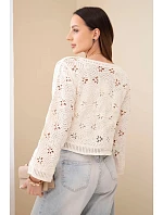 Dámsky čipkovaný sveter s kvetinovým vzorom béžovej farby