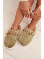 Kožešinové pantofle s zelené model 21772518 - Boto