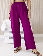 Nohavice so širokými nohavicami slivka