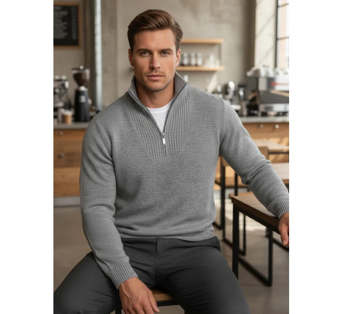 Pánsky zateplený sveter so stojacím golierom svetlo sivý FashionStreet WX2353 Pánsky zateplený sveter so stojacím golierom svetlo sivý FashionStreet WX2353