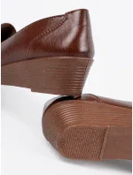 Jedinečné dámske hnedé topánky na klinoch