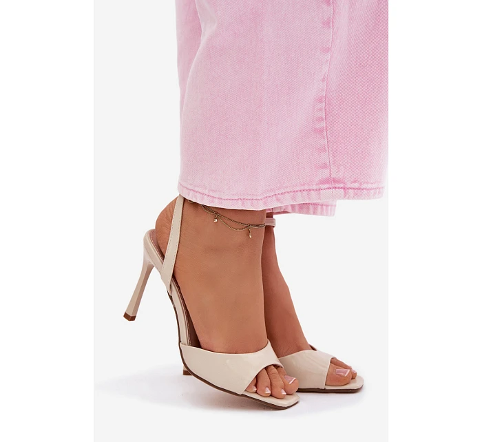 Dámské sandály na podpatku z umělé kůže béžové model 22107023 - Boto