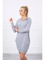 Šedé šaty s kapucí Šedé šaty s kapucí