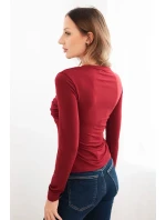 Dámska blúzka z viskózy s opaskom a brošňou bordová