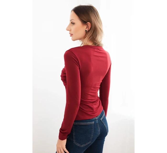 Dámska blúzka z viskózy s opaskom a brošňou bordová