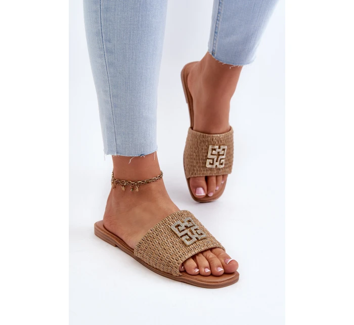 Ploché Dámské Žabky S Pletením a Ozdobou Beige model 21657867 - EVENTO