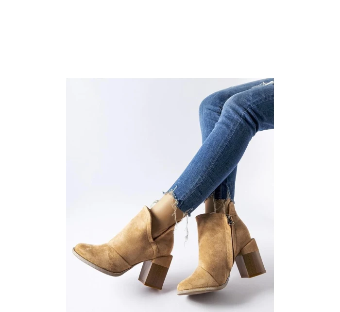 Topánky na podpätku model 206573 Solea Topánky na podpätku model 206573 Solea