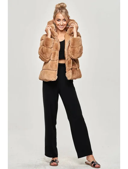 Krátká bunda v karamelové barvě s kapucí model 16151505 - Ann Gissy Krátká bunda v karamelové barvě s kapucí model 16151505 - Ann Gissy