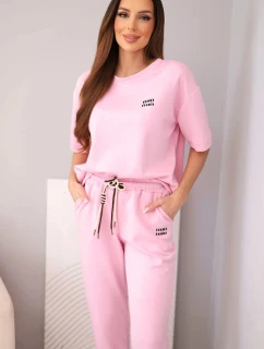 Dámská viskózová souprava s máslovým efektem s krátkým rukávem a kalhotami s ohrnutými nohavicemi světle růžová