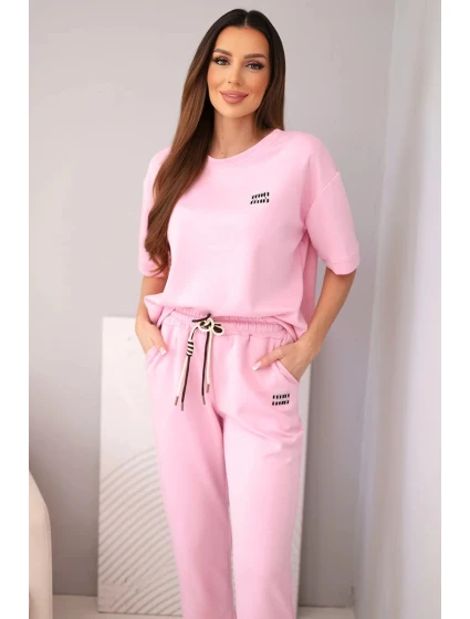 Dámska súprava nohavíc s krátkym rukávom a ohrnutými nohavicami z viskózy s maslovým efektom, svetloružová