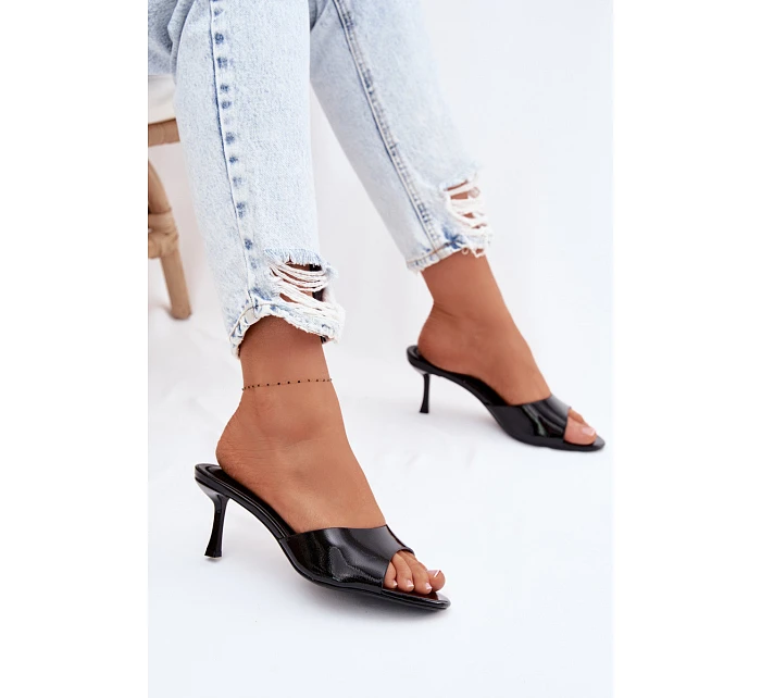 Sandály z umělé kůže na jehlovém podpatku Zlaté model 22103068 - Boto