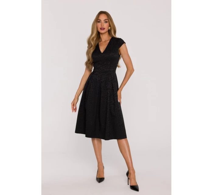 M892 Priliehavé šaty so skladanými záhybmi - čierne M892 Priliehavé šaty so skladanými záhybmi - čierne