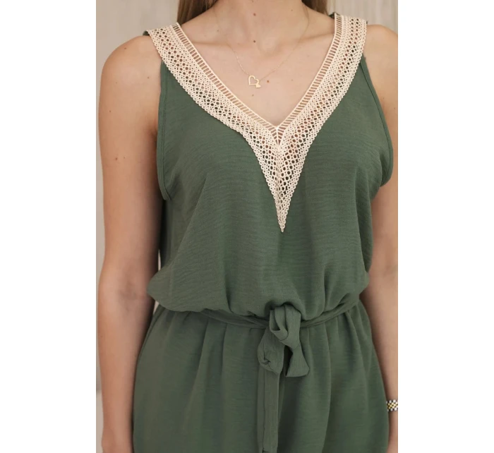 Krátky overal s ozdobnou khaki čipkou