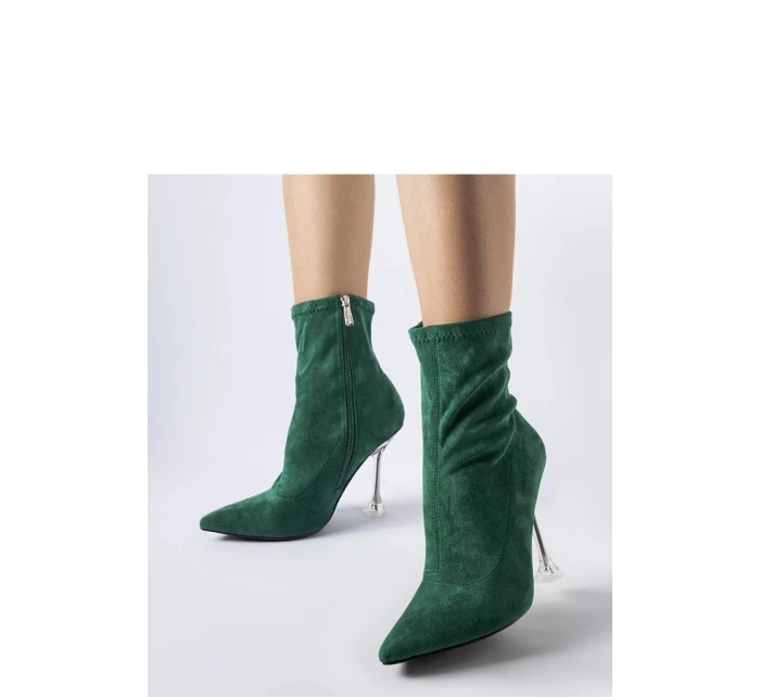 Topánky na podpätku model 204822 Solea Topánky na podpätku model 204822 Solea