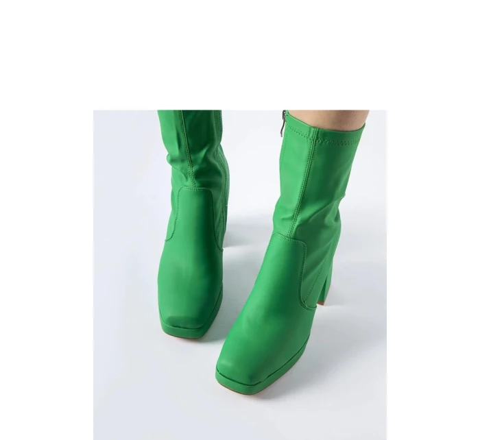 Topánky na podpätku model 206496 Solea Topánky na podpätku model 206496 Solea