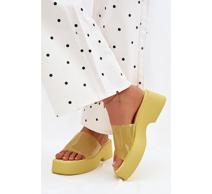 Dámské sandály s páskem Žluté model 22107247 - Boto