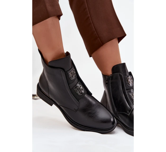 Dámske zateplené čižmy Tavressa - čierne, s nízkym podpätkom a ozdobami Dámske zateplené čižmy Tavressa - čierne, s nízkym podpätkom a ozdobami