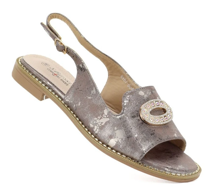Dámske ploché sandále s cínovým zdobením S.Barski 61-6040