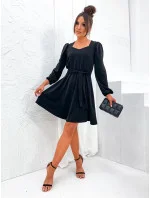 Elegantné čierne šaty s rozšíreným spodným dielom (8249) Elegantné čierne šaty s rozšíreným spodným dielom (8249)