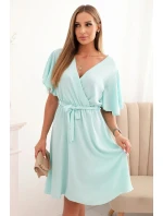 Šaty so skladaným výstrihom mätovej farby Šaty so skladaným výstrihom mätovej farby