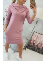 Šaty s kapucí a kapsami tmavě růžové Šaty s kapucí a kapsami tmavě růžové