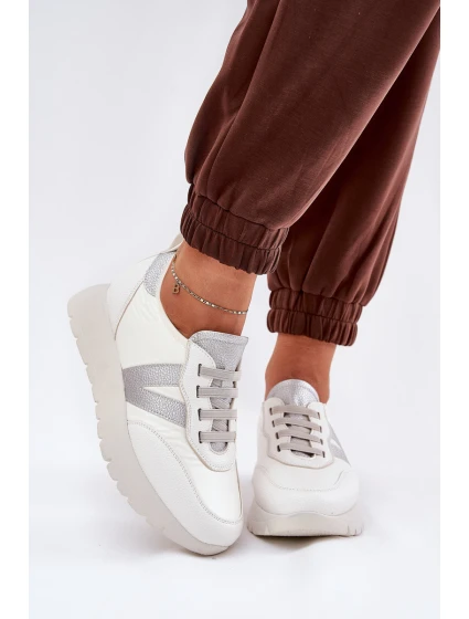 Dámské Sportovní Boty Na Platformě model 21686661 Bílé - VINCEZA Dámské Sportovní Boty Na Platformě model 21686661 Bílé - VINCEZA