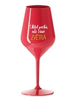 ČISTENIE ČAKÁ, ALE VÍNO VYHRAJE - červený nerozbitný pohár na víno 470 ml ČISTENIE ČAKÁ, ALE VÍNO VYHRAJE - červený nerozbitný pohár na víno 470 ml