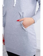 Šaty s ozdobnými volánky a kapucí šedé barvy Šaty s ozdobnými volánky a kapucí šedé barvy