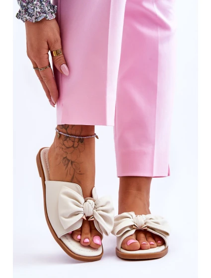 Dámské kožené pantofle s mašlí Bílé model 21616482 - EVENTO