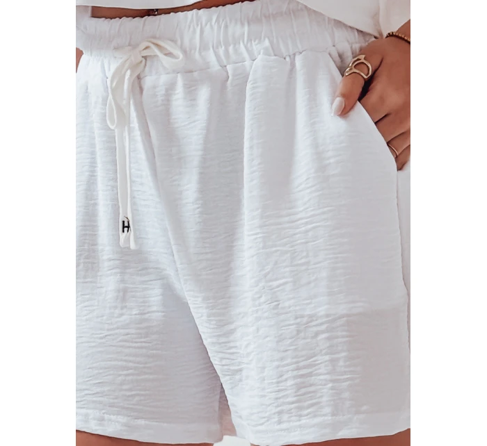 Dámske biele šortky HOT VIBE FashionStreet SY0444