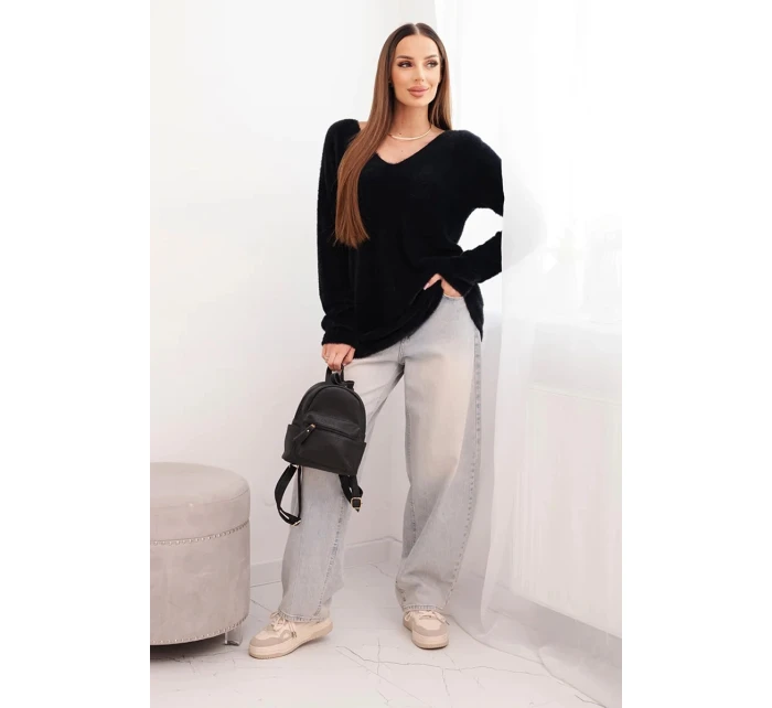 Dámsky vlnený sveter s výstrihom do V čierny