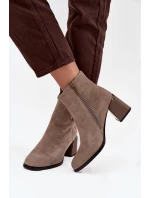 Topánky na podpätku model 222953 Krok vo veľkom štýle Topánky na podpätku model 222953 Krok vo veľkom štýle