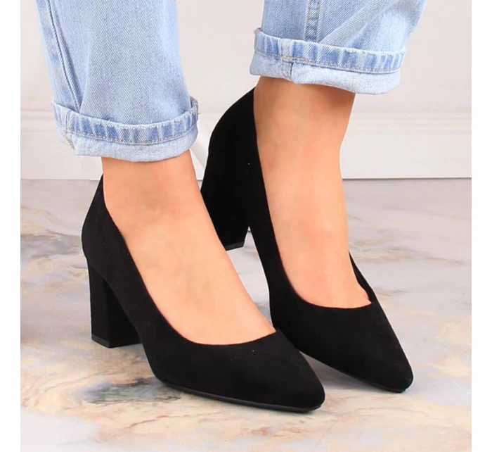 W model 21186854 černé semišové lodičky na jehlovém podpatku - SERGIO LEONE W model 21186854 černé semišové lodičky na jehlovém podpatku - SERGIO LEONE