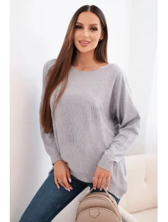 Dámsky sveter s dlhším chrbtom a vyrazenou hviezdou sivej farby