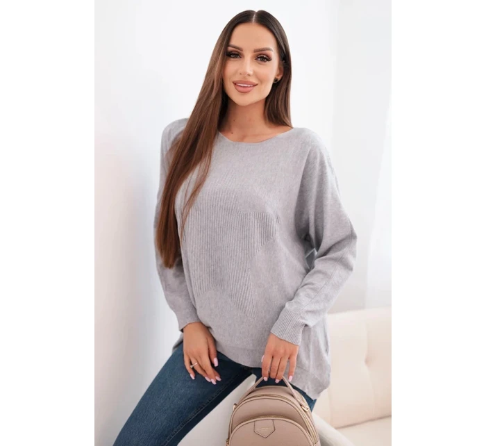 Dámsky sveter s dlhším chrbtom a vyrazenou hviezdou sivej farby