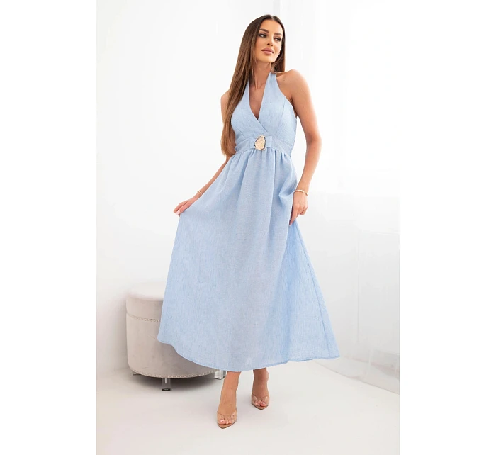 Dámske viskózové maxi šaty viazané za krkom s ozdobnou sponou modré