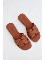 Dámské pantofle na plochém podpatku Camel model 21900529 - Boto