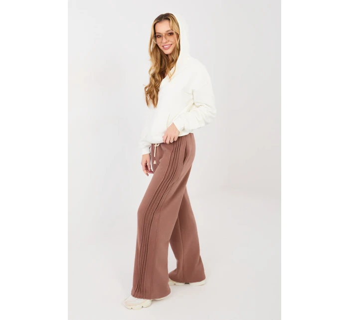 Tepláky model 224123 Továrenská cena