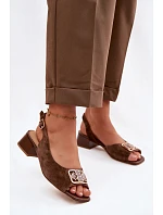 Elegantní sandály z přírodního semiše na podpatku D&A CE61-3127 Hnědé