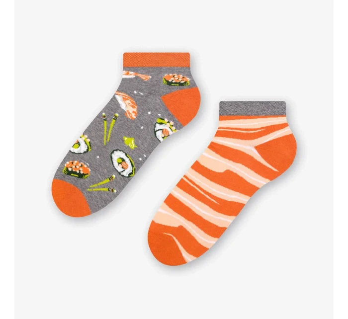 Krátke asymetrické pánske ponožky 035