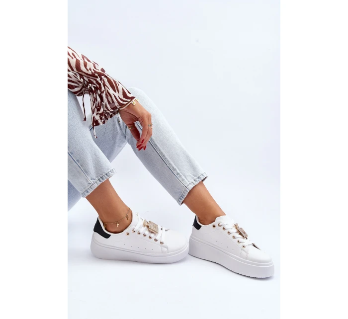 Dámské tenisky s ozdobou Bílé model 21648400 - Boto Dámské tenisky s ozdobou Bílé model 21648400 - Boto
