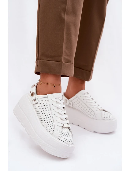 Kožené Ažurové Dámské Tenisky Na Platformě S Páskem Na Bílé model 22100286 - D&A Kožené Ažurové Dámské Tenisky Na Platformě S Páskem Na Bílé model 22100286 - D&A