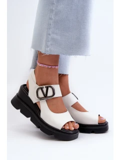 Sandały Damskie Na Koturnie I Platformie Z Eko Skóry Vinceza 58292 Białe