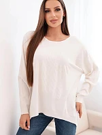 Dámsky sveter s dlhším chrbtom a vyrazenou hviezdou béžovej farby