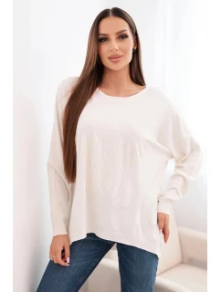 Dámsky sveter s dlhším chrbtom a vyrazenou hviezdou béžovej farby