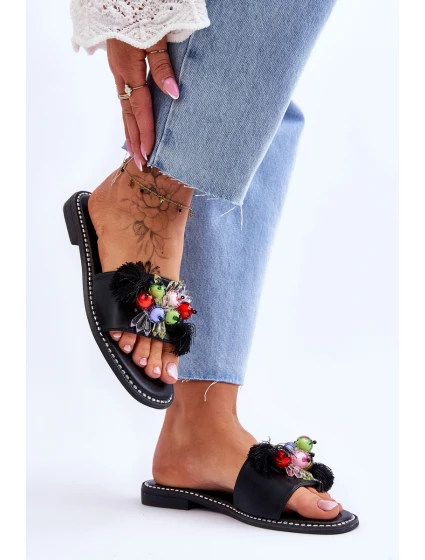 Pantofle s ozdobnými korálky model 21619232 Černé - S.Barski