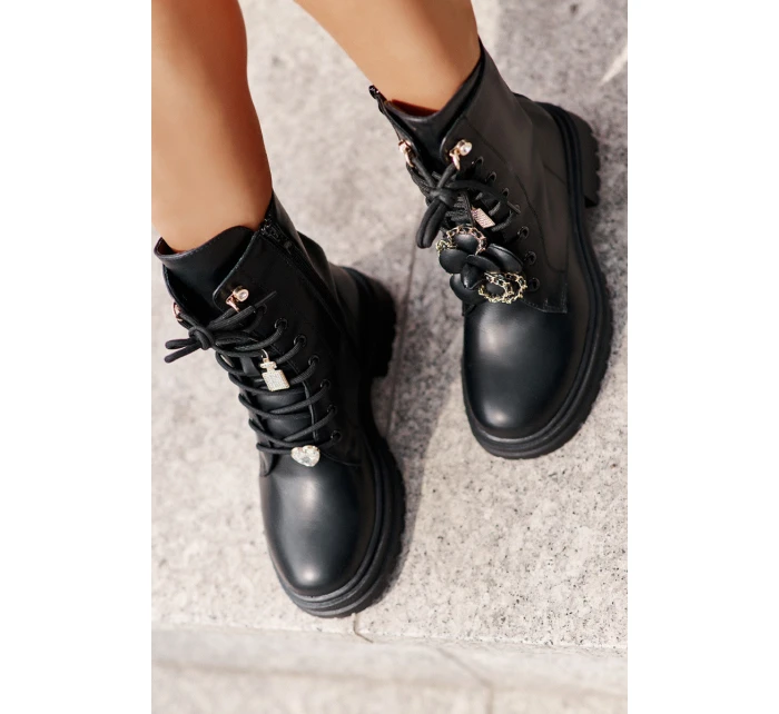 Eko Skórzane Botki Workery Damskie Z Przypinkami Czarne Rianael Eko Skórzane Botki Workery Damskie Z Przypinkami Czarne Rianael