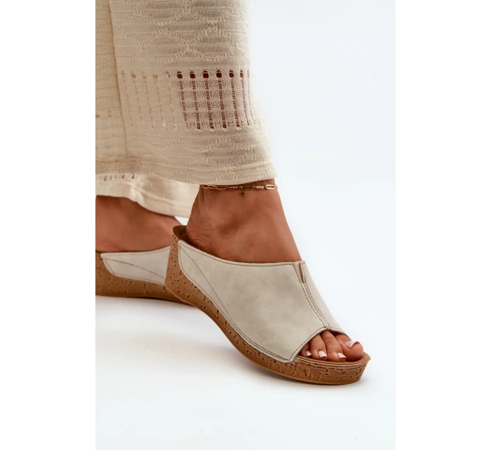 Pohodlné Dámské Sandály Na  Béžové model 21665731 - Inblu