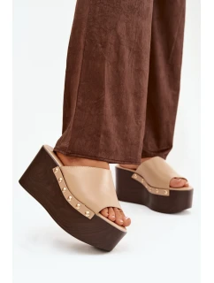 Dámské nazouváky na platformě s béžové model 21918817 - Boto