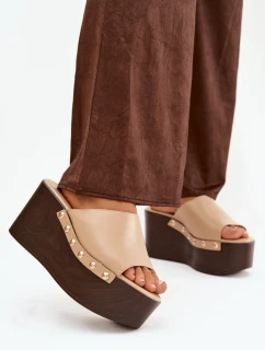 Dámské nazouváky na platformě s béžové model 21918817 - Boto